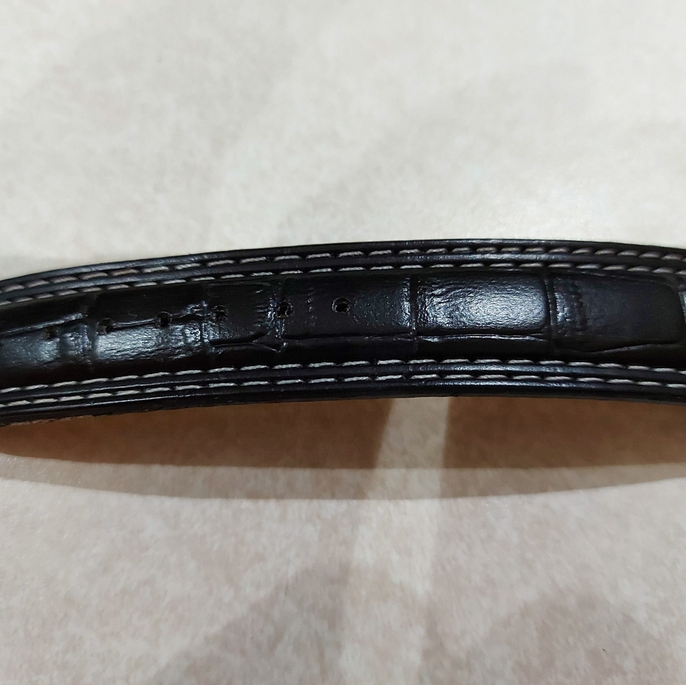 Watch - Picture 5 of 8